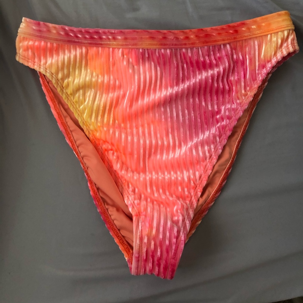 DIPPIN DAISY’S VELVET BIKINI BOTTOMS
